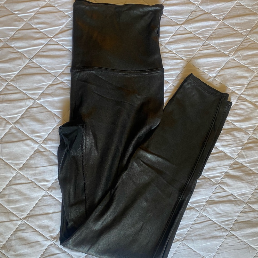SPANX Black Leggings with Red Tag
